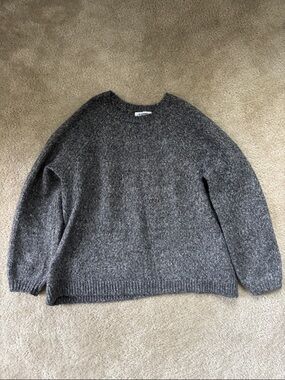 Old Navy Women's Charcoal Marled Crewneck Sweater